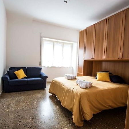Roma In Rosa Apartment Luaran gambar