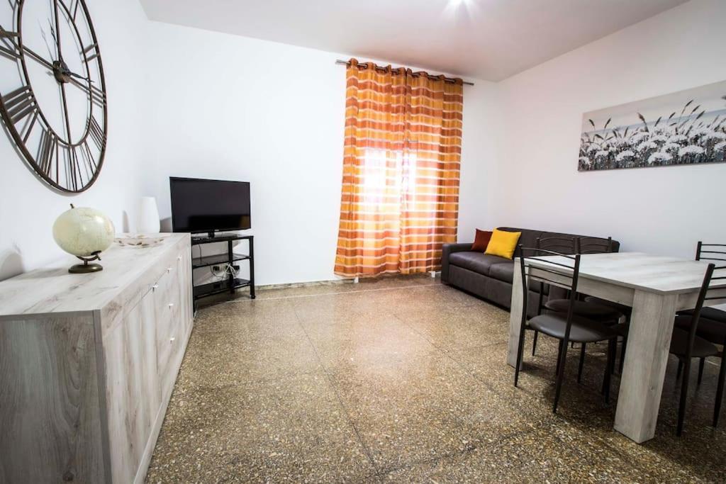 Roma In Rosa Apartment Luaran gambar
